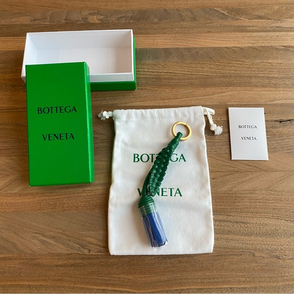 Bottega Veneta Accessories - NEW Bottega Veneta blue And Green Leather Flower Key Chain